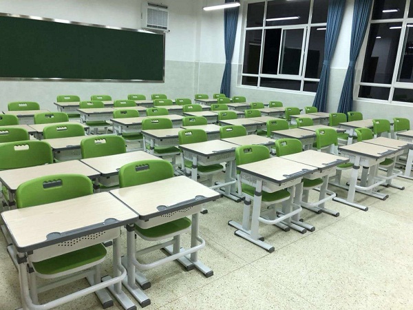 學生課桌椅選購方法告訴你購買時需要考慮哪些！